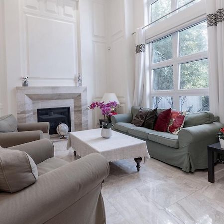 Luxurious Private Rooms In Richmond Exteriér fotografie