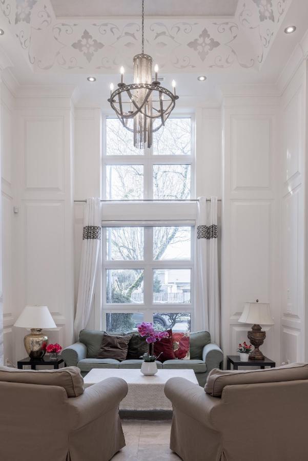 Luxurious Private Rooms In Richmond Exteriér fotografie